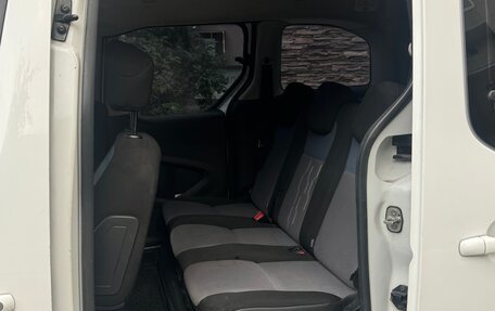 Peugeot Partner II рестайлинг 2, 2014 год, 700 000 рублей, 16 фотография