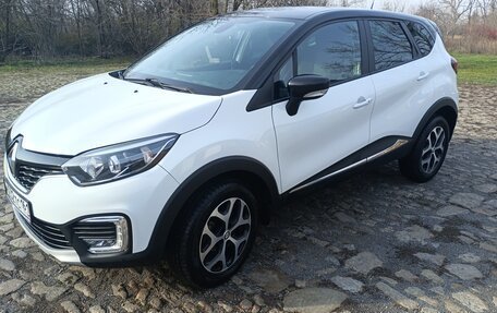 Renault Kaptur I рестайлинг, 2019 год, 1 595 000 рублей, 2 фотография