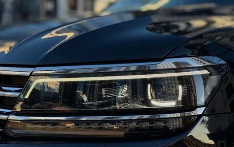 Volkswagen Tiguan II, 2018 год, 2 699 000 рублей, 3 фотография