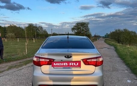 KIA Rio III рестайлинг, 2011 год, 700 000 рублей, 4 фотография