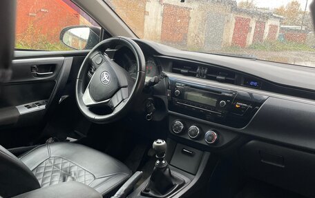 Toyota Corolla, 2013 год, 1 150 000 рублей, 6 фотография