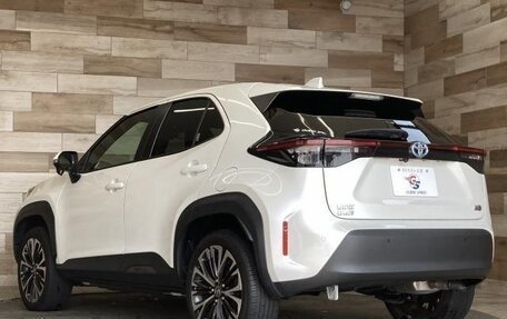 Toyota Yaris Cross, 2022 год, 3 фотография