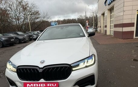 BMW 5 серия, 2017 год, 3 300 000 рублей, 3 фотография