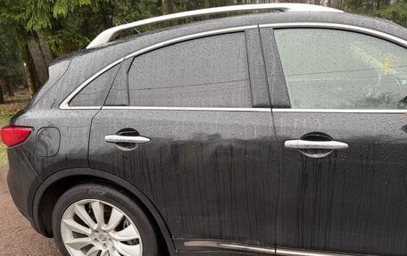 Infiniti FX II, 2010 год, 1 900 000 рублей, 21 фотография