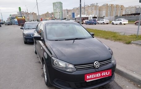 Volkswagen Polo VI (EU Market), 2011 год, 550 000 рублей, 2 фотография