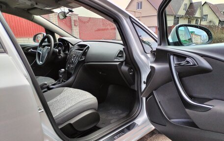 Opel Astra J, 2013 год, 597 000 рублей, 14 фотография