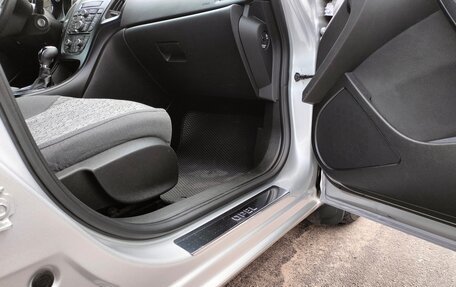 Opel Astra J, 2013 год, 597 000 рублей, 16 фотография