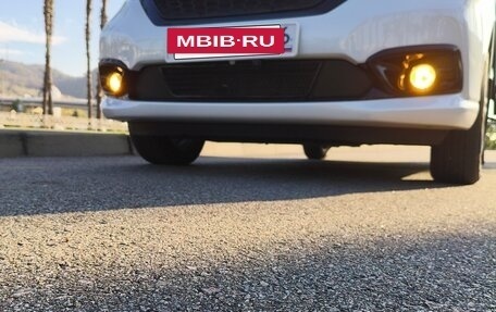 Honda Freed II, 2021 год, 2 400 000 рублей, 10 фотография