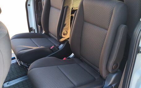 Honda Freed II, 2021 год, 2 400 000 рублей, 22 фотография