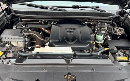 Toyota Land Cruiser Prado 150 рестайлинг 2, 2015 год, 3 650 000 рублей, 23 фотография