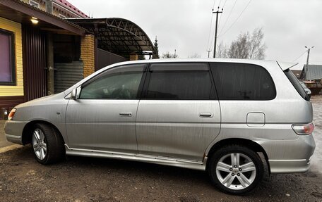 Toyota Gaia, 2003 год, 700 000 рублей, 4 фотография