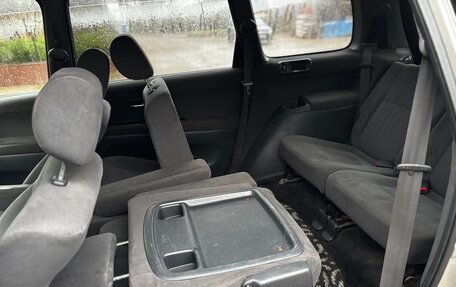 Toyota Gaia, 2003 год, 700 000 рублей, 13 фотография