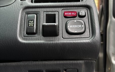 Toyota Gaia, 2003 год, 700 000 рублей, 17 фотография