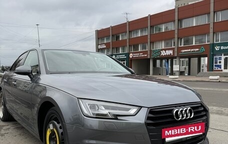 Audi A4, 2019 год, 2 790 000 рублей, 4 фотография