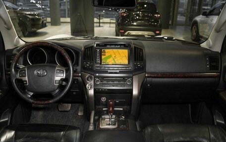 Toyota Land Cruiser 200, 2011 год, 4 200 000 рублей, 10 фотография