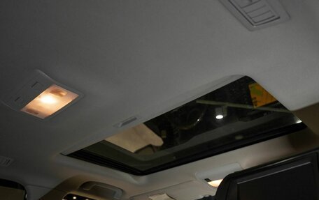 Toyota Land Cruiser 200, 2011 год, 4 200 000 рублей, 29 фотография