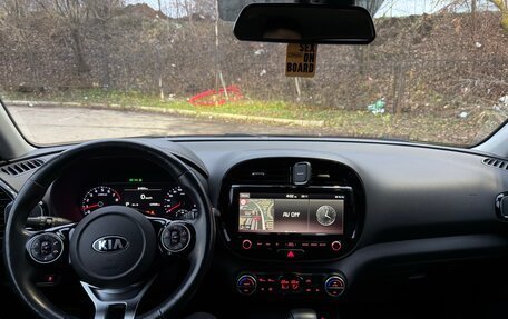 KIA Soul III, 2019 год, 1 750 000 рублей, 10 фотография