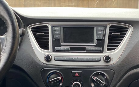 Hyundai Solaris II рестайлинг, 2019 год, 1 260 000 рублей, 17 фотография