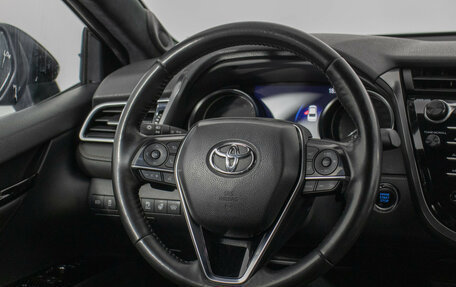 Toyota Camry, 2020 год, 3 260 000 рублей, 15 фотография