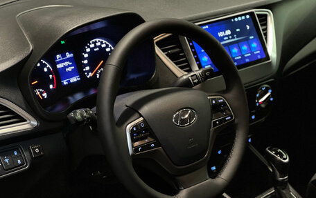 Hyundai Solaris II рестайлинг, 2021 год, 1 370 000 рублей, 10 фотография