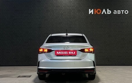 Hyundai Solaris II рестайлинг, 2021 год, 1 370 000 рублей, 7 фотография