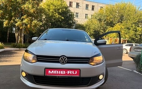 Volkswagen Polo VI (EU Market), 2011 год, 450 000 рублей, 1 фотография