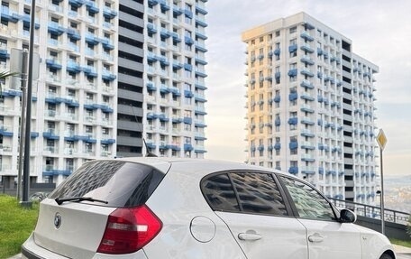 BMW 1 серия, 2009 год, 690 000 рублей, 1 фотография