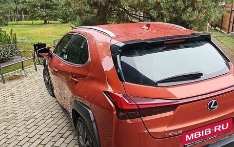 Lexus UX I, 2019 год, 2 600 000 рублей, 3 фотография