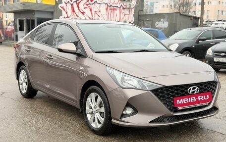 Hyundai Solaris II рестайлинг, 2021 год, 1 670 000 рублей, 3 фотография