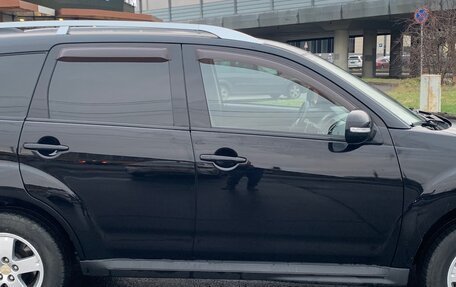 Mitsubishi Outlander III рестайлинг 3, 2010 год, 890 000 рублей, 2 фотография