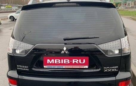 Mitsubishi Outlander III рестайлинг 3, 2010 год, 890 000 рублей, 4 фотография