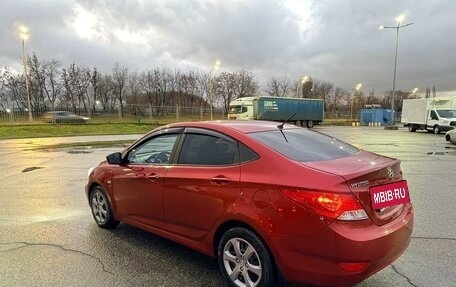 Hyundai Solaris II рестайлинг, 2013 год, 650 000 рублей, 4 фотография