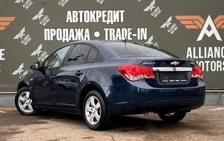 Chevrolet Cruze II, 2011 год, 740 000 рублей, 5 фотография