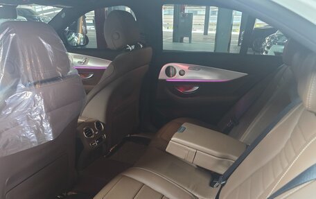 Mercedes-Benz E-Класс, 2021 год, 3 450 000 рублей, 6 фотография