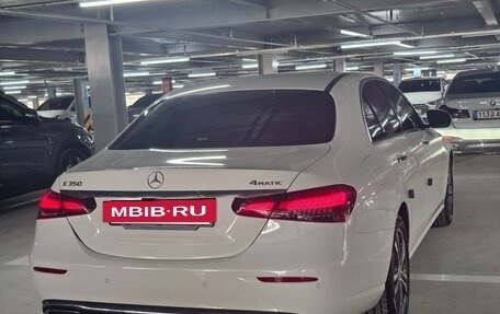 Mercedes-Benz E-Класс, 2021 год, 3 450 000 рублей, 3 фотография