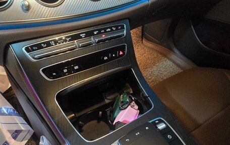 Mercedes-Benz E-Класс, 2021 год, 3 450 000 рублей, 12 фотография