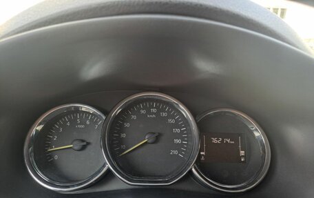 Renault Logan II, 2019 год, 790 000 рублей, 16 фотография