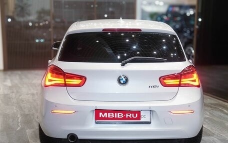 BMW 1 серия, 2018 год, 2 200 000 рублей, 5 фотография