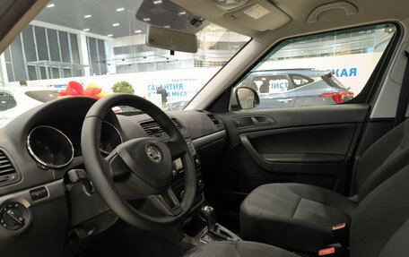 Skoda Yeti I рестайлинг, 2017 год, 1 650 000 рублей, 20 фотография