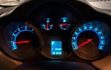 Chevrolet Cruze II, 2011 год, 570 000 рублей, 15 фотография