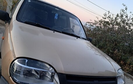 Chevrolet Niva I рестайлинг, 2004 год, 300 000 рублей, 4 фотография