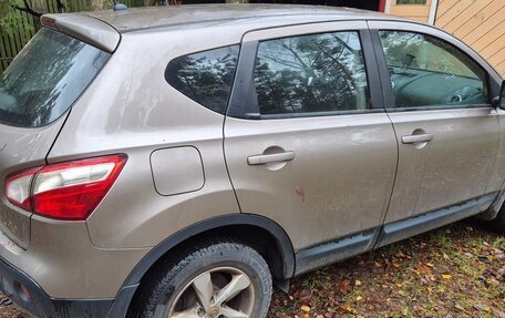 Nissan Qashqai, 2011 год, 830 000 рублей, 2 фотография