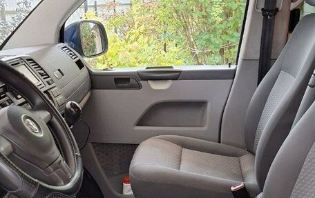 Volkswagen Caravelle T5, 2013 год, 1 950 000 рублей, 8 фотография