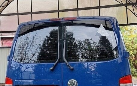 Volkswagen Caravelle T5, 2013 год, 1 950 000 рублей, 2 фотография