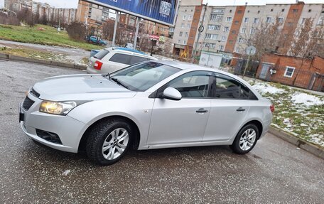 Chevrolet Cruze II, 2011 год, 669 000 рублей, 6 фотография