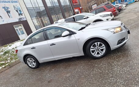 Chevrolet Cruze II, 2011 год, 669 000 рублей, 4 фотография