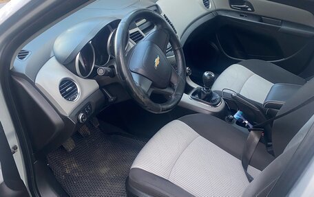 Chevrolet Cruze II, 2011 год, 669 000 рублей, 7 фотография