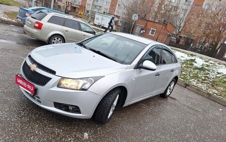Chevrolet Cruze II, 2011 год, 669 000 рублей, 2 фотография