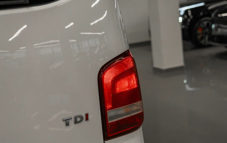 Volkswagen Multivan T5, 2015 год, 2 880 000 рублей, 27 фотография