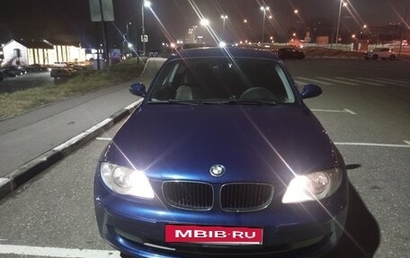 BMW 1 серия, 2007 год, 750 000 рублей, 2 фотография